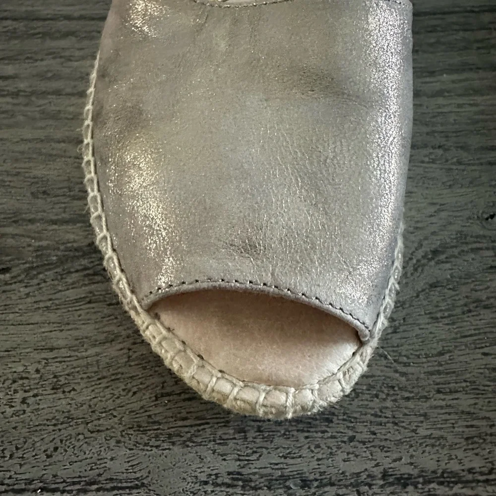 Kanna Metallic Silver and Gold Espadrilles‎